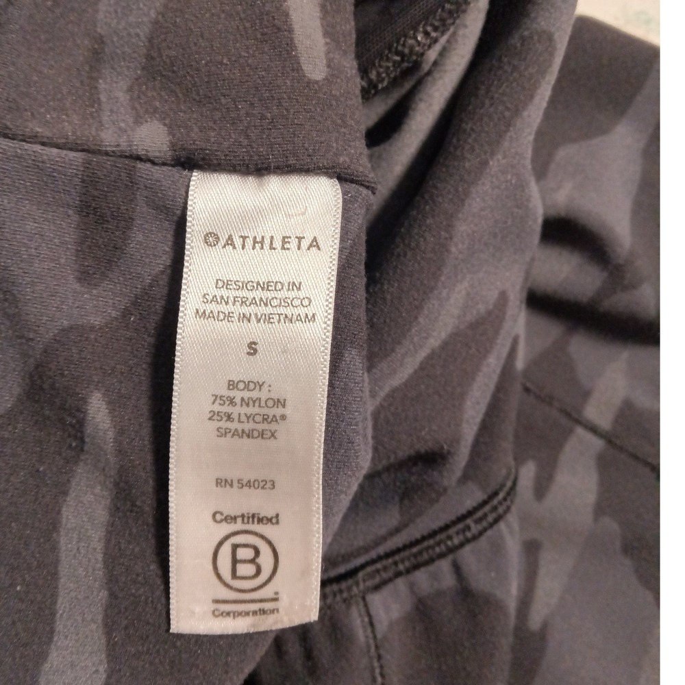 Athleta Salutation Camo Jogger Pants Size S Black Gray Workout Athleisure - Picture 7 of 10